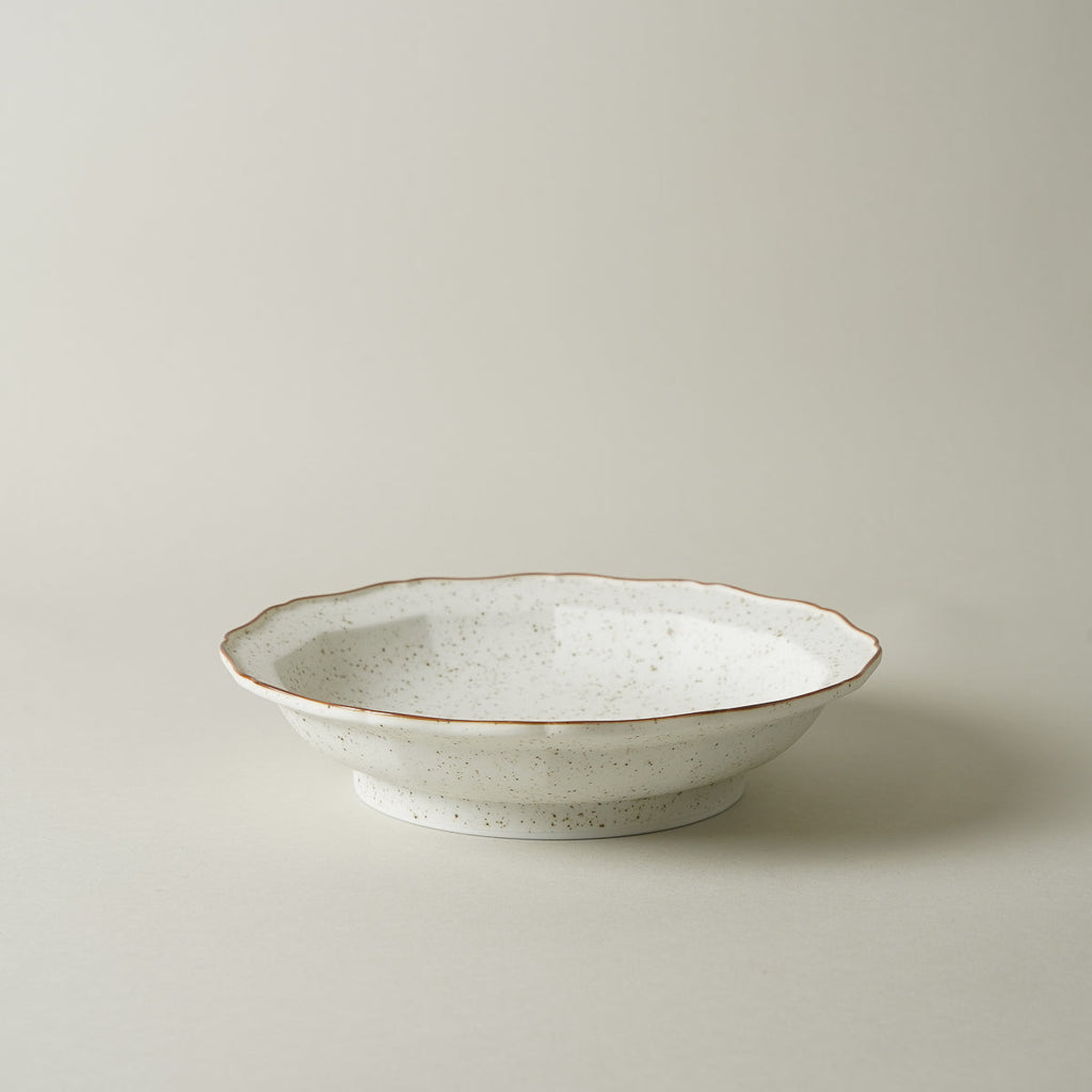有田焼 渕錆白斑紋 輪花高台向付 18 cm